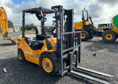 Sold!! – 2023 New Unused Apache HH30Z Diesel 3 Ton Forklifts, Two Stage Container Mast with Sideshift great Value Trucks